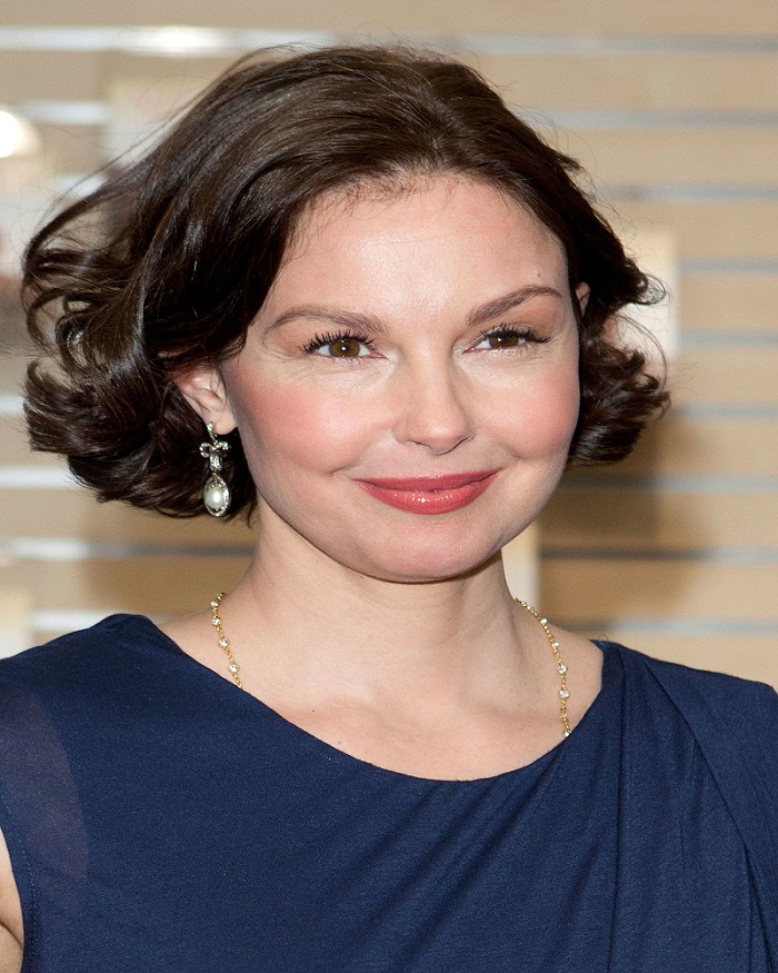 What became of Ashley Judd face accident? We solved the mystery!